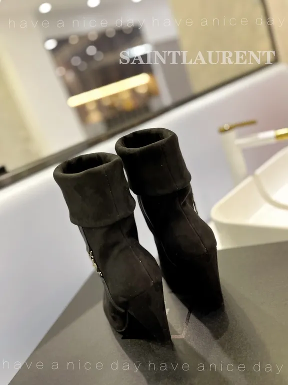 Saint Laurent Shoe 